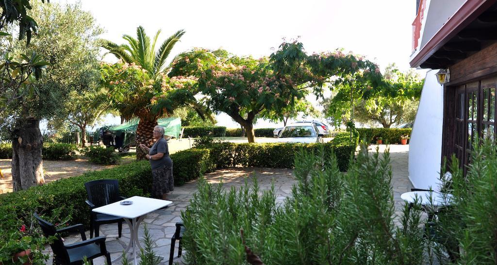 Aris Pension Agia Paraskevi  Exterior foto
